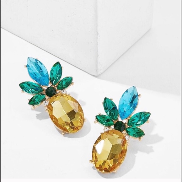 Pineapple Stud Earrings - Picture 3 of 4